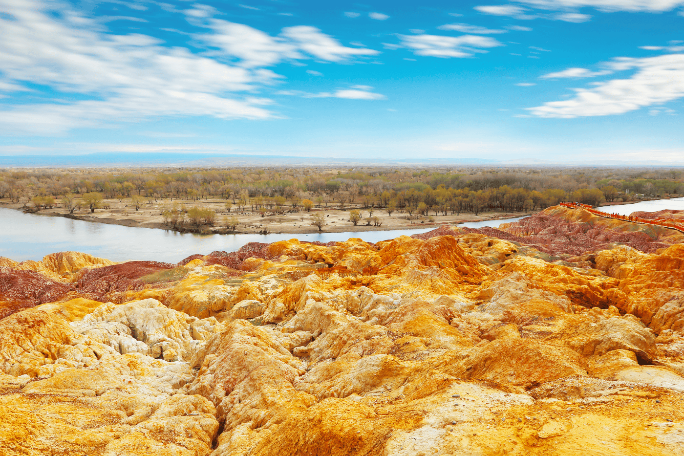 五彩灘Rainbow Beach